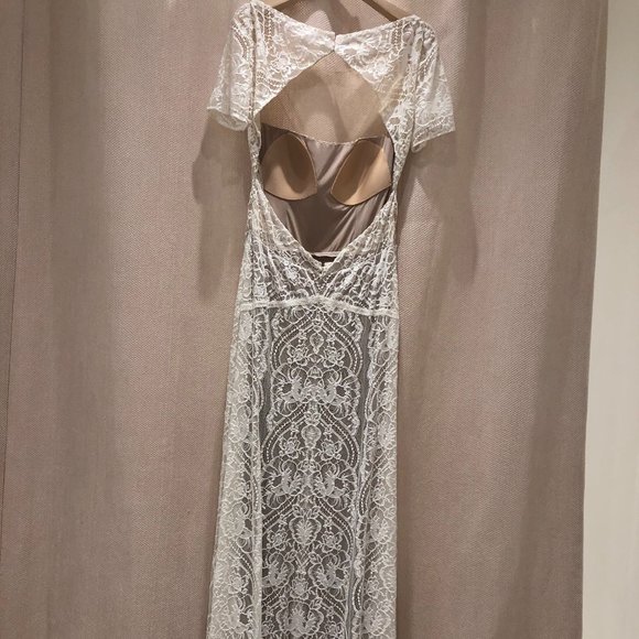 Tawny, ivory lace, low back - Picture 3 of 7